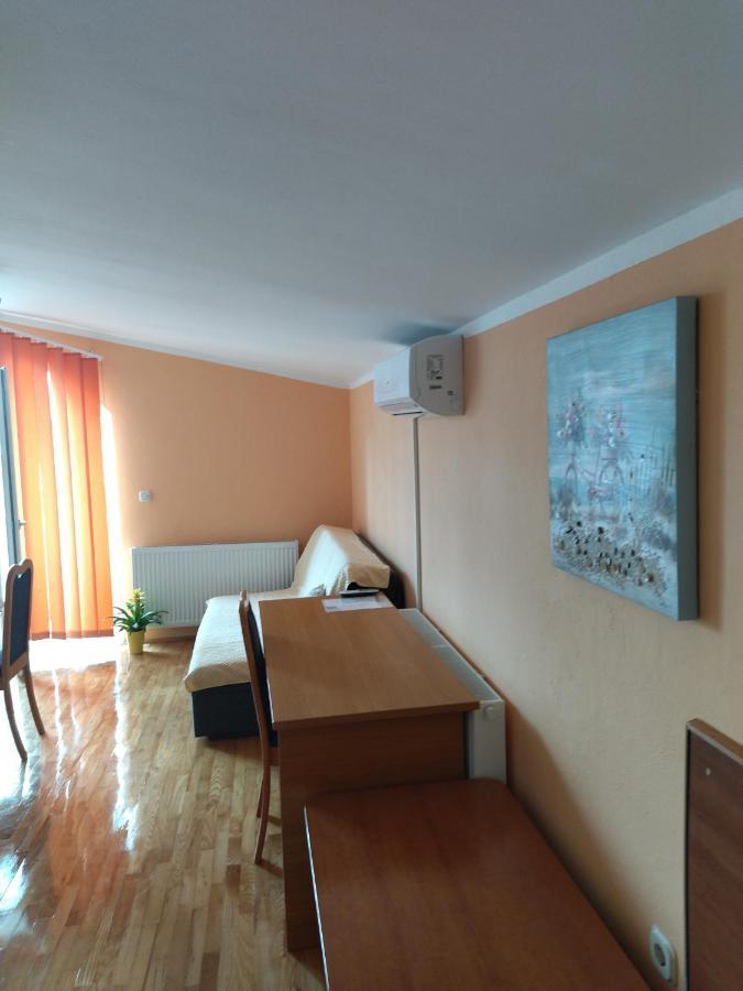 Apartments Veni Up Starigrad Paklenica Luaran gambar
