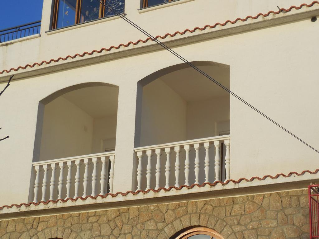 Apartments Veni Up Starigrad Paklenica Luaran gambar